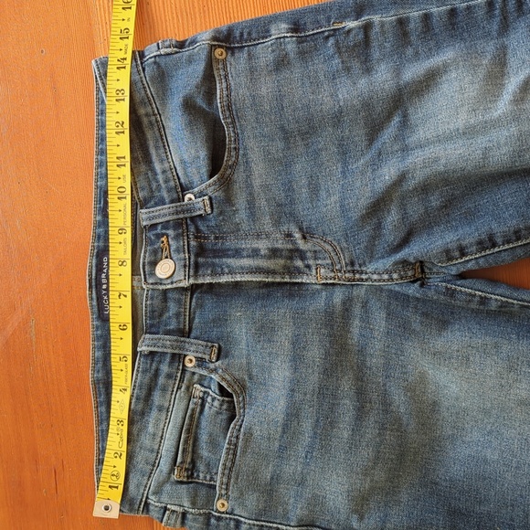 Lucky Jeans - Picture 3 of 7